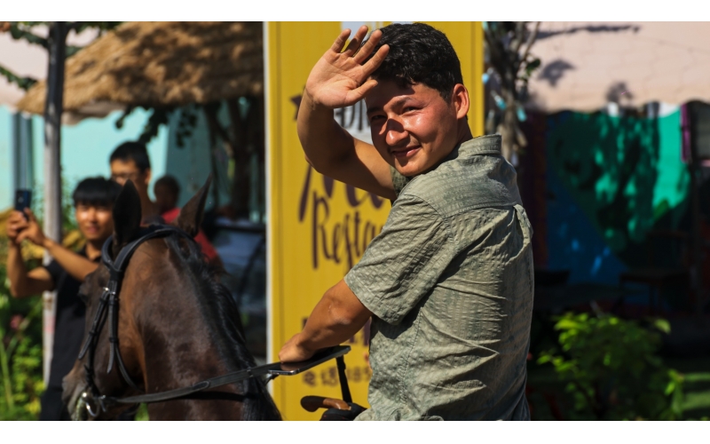 伊犁霍城縣晃晃村